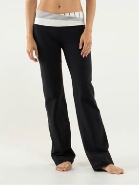Lululemon Astro Pant Flare